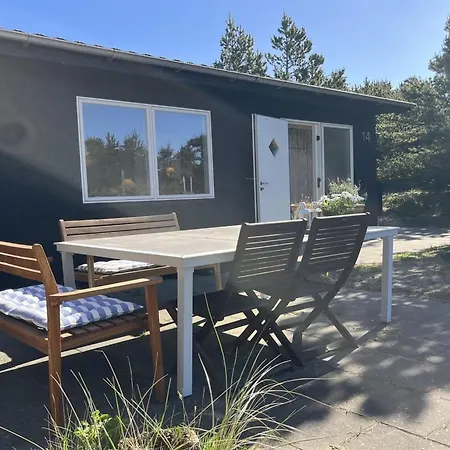 Letta - 800m From The Sea By Interhome *