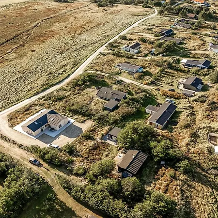 Letta - 800m From The Sea By Interhome Vakantiehuis